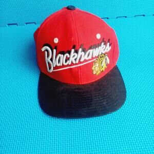 Chicago Blackhawks Hat NHL Zephyr Red/Black Snapback‎ Cap Mark on Rim